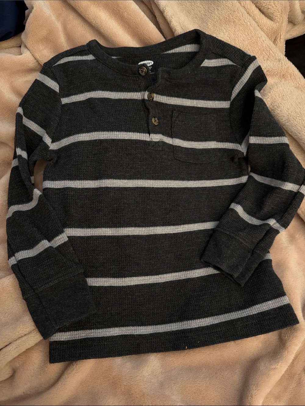 5/$25 Old Navy Dark Gray and Light Gray Striped Long Sleeve Henley Tee